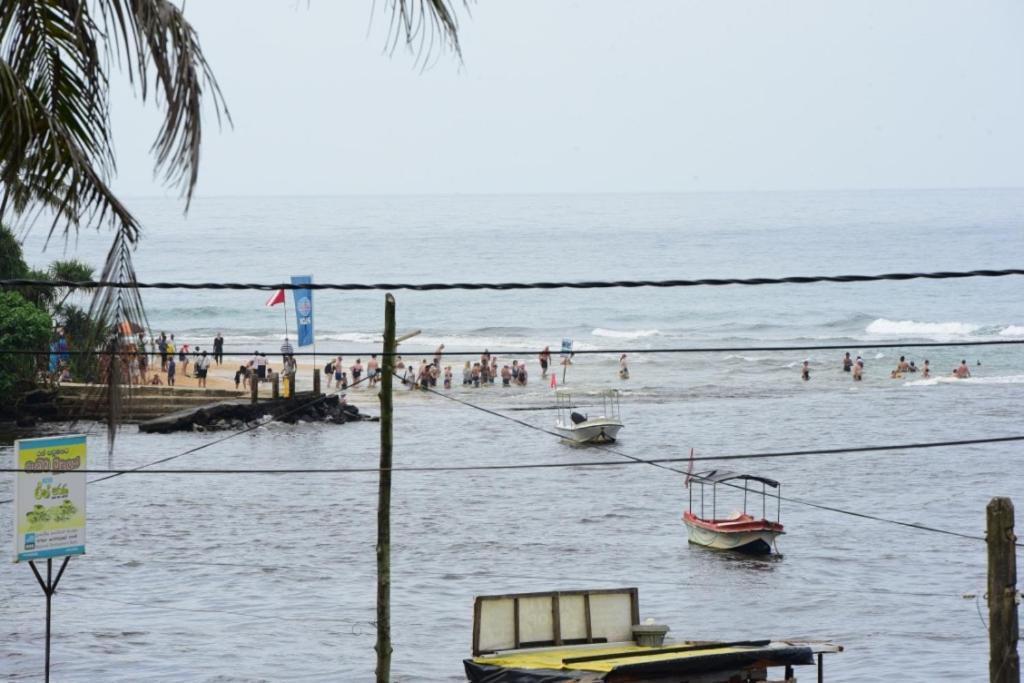 Turtle Bay Hotel Hikkaduwa Buitenkant foto