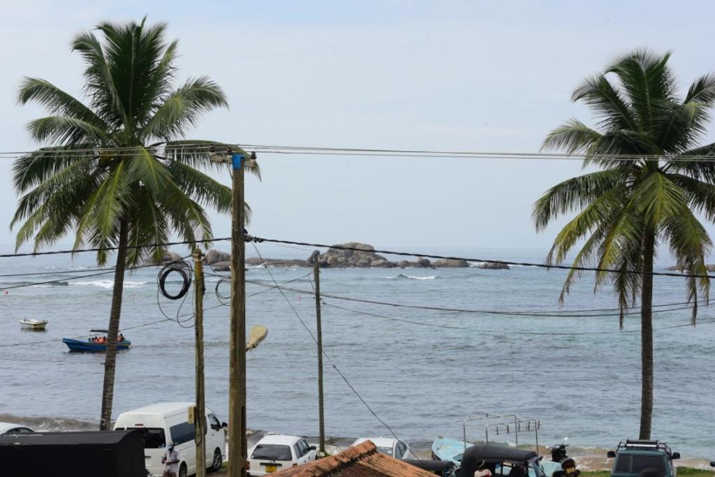 Turtle Bay Hotel Hikkaduwa Buitenkant foto